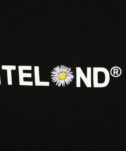 WHITELAND(ホワイトランド)の「WHITELAND/ホワイトランド/ロゴデイジーパーカー(パーカー・レディース・ホワイト/ブラック・FREE)」の13枚目の写真