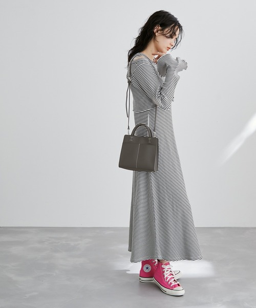 ADAM ET ROPE'（アダムエロペ）の「ソフトフェイクレザーミニバッグ（ショルダーバッグ・レディース・チャコールグレー/グレー・FREE）」の3枚目の写真