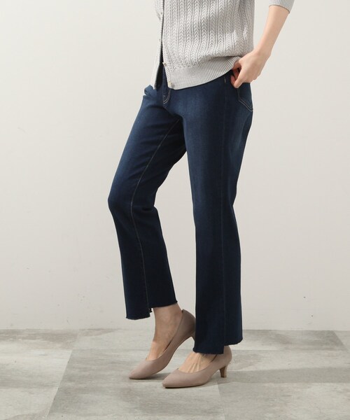 DRESKIP（ドレスキップ）の「◆裾後ろ入れヘムデニムパンツ（デニムパンツ・レディース・ネイビー/ライトブルー/オフホワイト・03/02/04）」の3枚目の写真