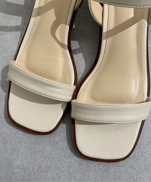 Chez toi(シェトワ)の「ワンストラップサンダル(サンダル・レディース・ブラック/ブラウン/アイボリー・S/M/L)」の6枚目の写真