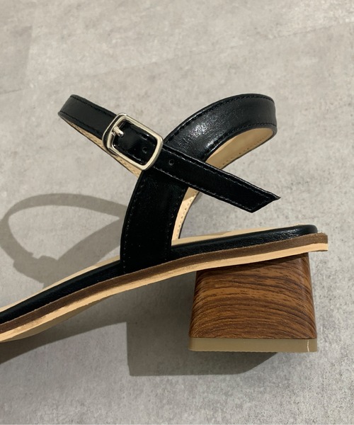 Chez toi(シェトワ)の「ワンストラップサンダル(サンダル・レディース・ブラック/ブラウン/アイボリー・S/M/L)」の12枚目の写真