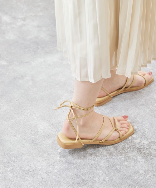 menue（メヌエ）の「巻き付けストラップ フラットヒール サンダル（サンダル・レディース・ブラック/イエロー/アイボリー/キャメル・LL/3L/S/M/L/XS）」の19枚目の写真