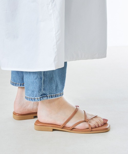 menue（メヌエ）の「巻き付けストラップ フラットヒール サンダル（サンダル・レディース・ブラック/イエロー/アイボリー/キャメル・LL/3L/S/M/L/XS）」の8枚目の写真