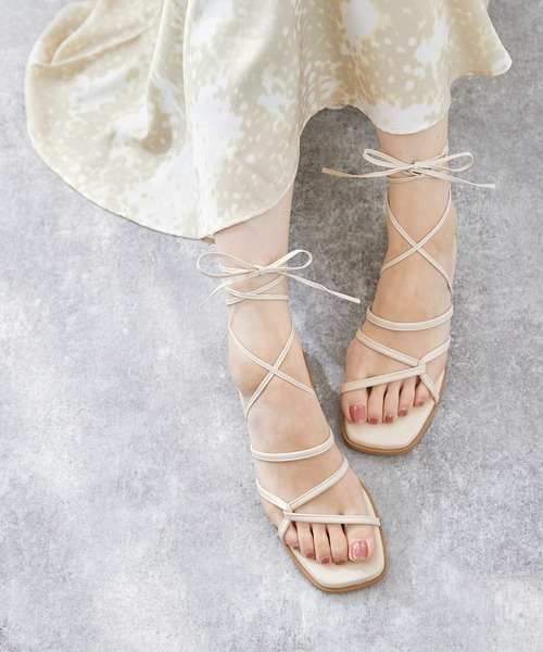 menue（メヌエ）の「巻き付けストラップ フラットヒール サンダル（サンダル・レディース・ブラック/イエロー/アイボリー/キャメル・LL/3L/S/M/L/XS）」の17枚目の写真