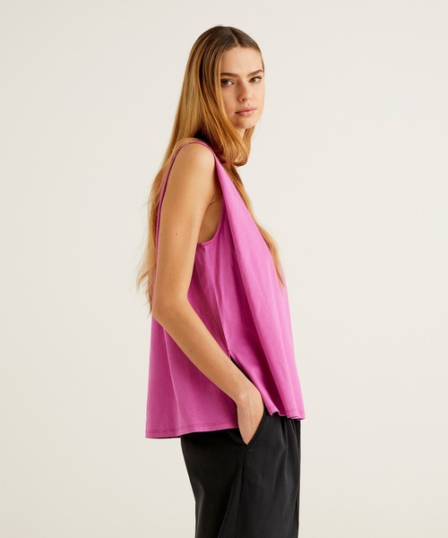 BENETTON (UNITED COLORS OF BENETTON)(ベネトンユナイテッドカラーズオブベネトン)の「ノースリーブシンプルタンクトップ・カットソー(タンクトップ・レディース・ネイビー/パープル/ホワイト/イエロー・LARGE/MEDIUM/X-SMALL/SMALL)」の7枚目の写真