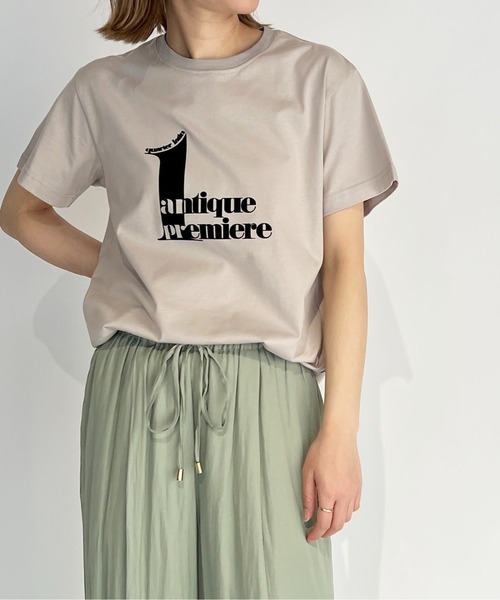 PICCIN（ピッチン）の「フロッキープリントロゴTシャツ（Tシャツ/カットソー・レディース・グレイッシュベージュ/オフホワイト/ネイビー/ライトグリーン・M）」の3枚目の写真