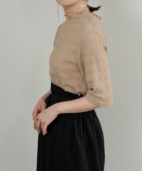 lawgy(ラウジー)の「mellow neck 2way tops(Tシャツ/カットソー・レディース・ベージュ/アイボリー・FREE)」の14枚目の写真