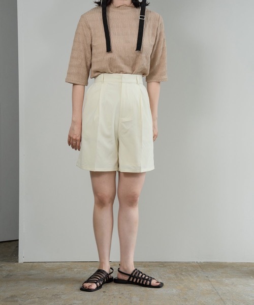 lawgy(ラウジー)の「mellow neck 2way tops(Tシャツ/カットソー・レディース・ベージュ/アイボリー・FREE)」の18枚目の写真