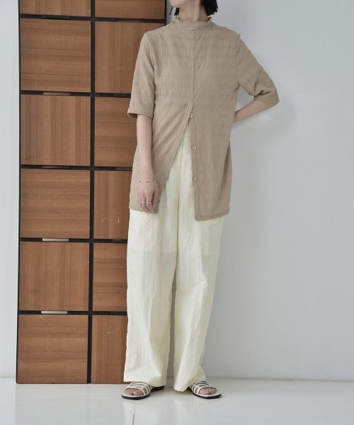 lawgy(ラウジー)の「mellow neck 2way tops(Tシャツ/カットソー・レディース・ベージュ/アイボリー・FREE)」の4枚目の写真