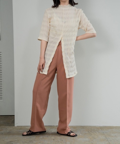 lawgy(ラウジー)の「mellow neck 2way tops(Tシャツ/カットソー・レディース・ベージュ/アイボリー・FREE)」の3枚目の写真