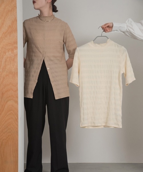 lawgy(ラウジー)の「mellow neck 2way tops(Tシャツ/カットソー・レディース・ベージュ/アイボリー・FREE)」の21枚目の写真