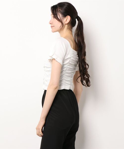 Jasmine Grandiflorum(ジャスミングランディフローラム)の「【Jasmine】スクエアネック半袖ニットギャザートップス (SS) (LV)(ニット/セーター・レディース・ホワイト/ブラック/レッド/ピンク/イエロー/グリーン・FREE)」の20枚目の写真