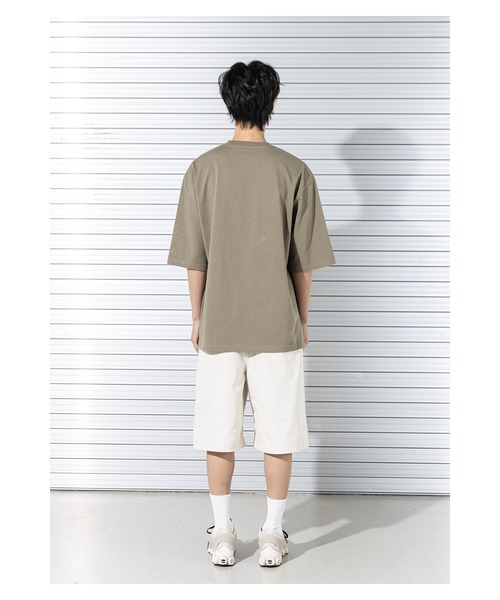MASSNOUN(マスノウン)の「A'GEM/9 × .kom『MASSNOUN/マスノウン』C LOGO OVERSIZED T-SHIRTS/ベーシックロゴ オーバーサイズ半袖Tシャツ(Tシャツ/カットソー・メンズ・ホワイト/ブラック/カーキ/ネイビー・L)」の21枚目の写真