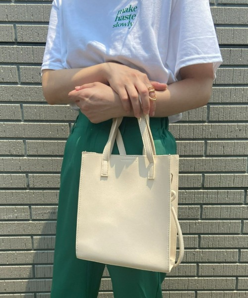 Loueme(ルエム)の「フェイクレザースクエアショルダーバッグ(ショルダーバッグ・レディース・アイボリー/ブラウン/ベージュ/ブラック・FREE)」の6枚目の写真