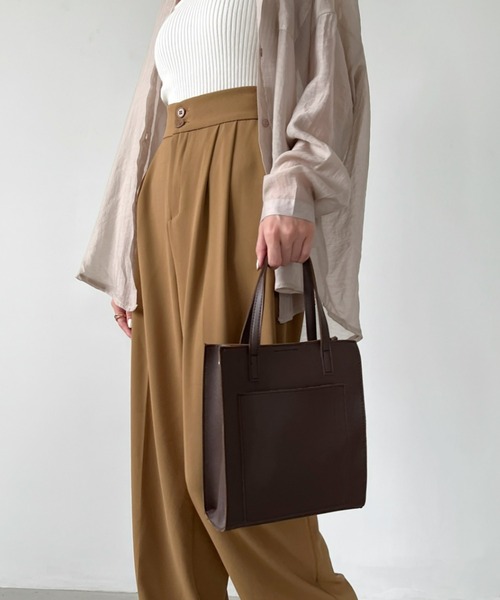 Loueme(ルエム)の「フェイクレザースクエアショルダーバッグ(ショルダーバッグ・レディース・アイボリー/ブラウン/ベージュ/ブラック・FREE)」の13枚目の写真