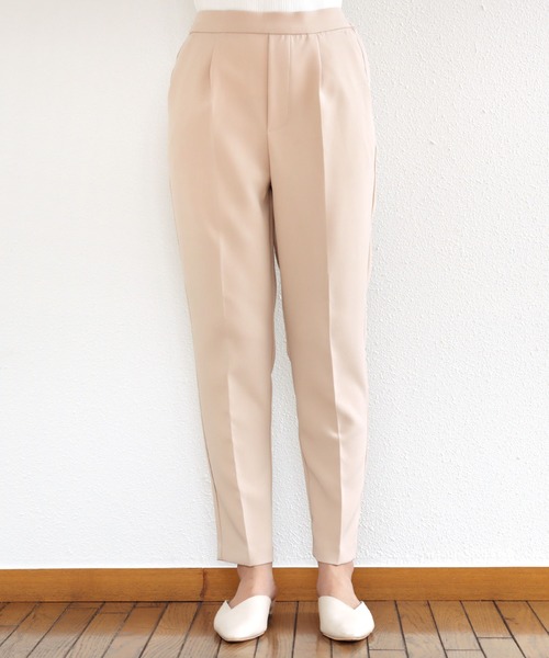 andme(アンドミー)の「ハイウエストストレッチテーパードパンツ(スラックス・レディース・ライトベージュ/ピンク/オフホワイト/ブラック/ライトブラウン/ライトグレー/ライトオリーブ・L/M/S)」の11枚目の写真
