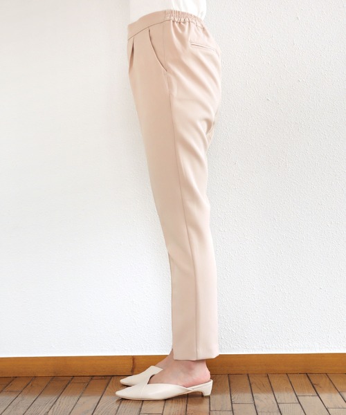 andme(アンドミー)の「ハイウエストストレッチテーパードパンツ(スラックス・レディース・ライトベージュ/ピンク/オフホワイト/ブラック/ライトブラウン/ライトグレー/ライトオリーブ・L/M/S)」の12枚目の写真