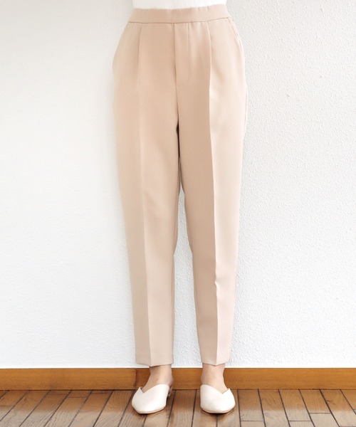 andme(アンドミー)の「ハイウエストストレッチテーパードパンツ(スラックス・レディース・ライトベージュ/ピンク/オフホワイト/ブラック/ライトブラウン/ライトグレー/ライトオリーブ・L/M/S)」の14枚目の写真