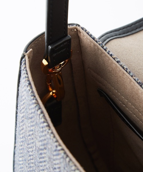 ROPE'（ロペ）の「RPロゴモチーフ2WAYハーフムーンバッグ(素材コンビ)（ショルダーバッグ・レディース・チャコールグレー・FREE）」の8枚目の写真