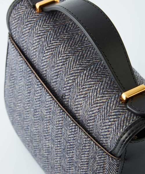 ROPE'（ロペ）の「RPロゴモチーフ2WAYハーフムーンバッグ(素材コンビ)（ショルダーバッグ・レディース・チャコールグレー・FREE）」の9枚目の写真