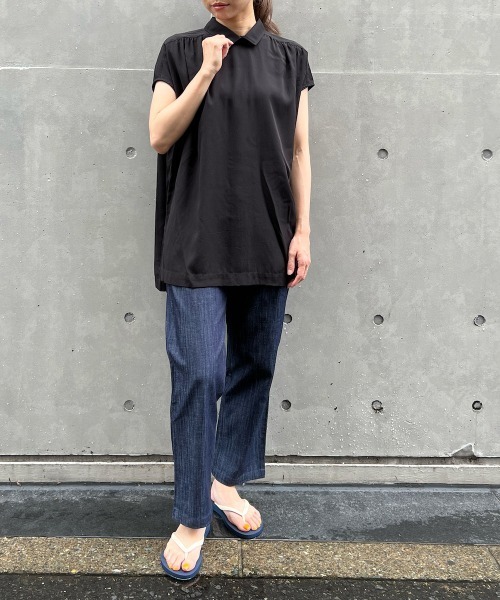 LA MARINE FRANCAISE(マリン フランセーズ)の「テンセルレーヨンプチ襟ブラウス(シャツ/ブラウス・レディース・ブラック/ベージュ/ネイビー・FREE)」の12枚目の写真