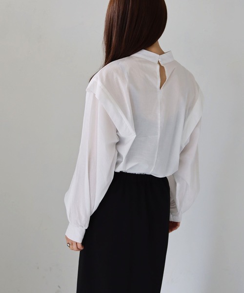 cheriella（シェリエラ）の「【cheriella】WEB限定バルーンスリーブコットンブラウス（シャツ/ブラウス・レディース・ブラック/オフホワイト・M）」の3枚目の写真