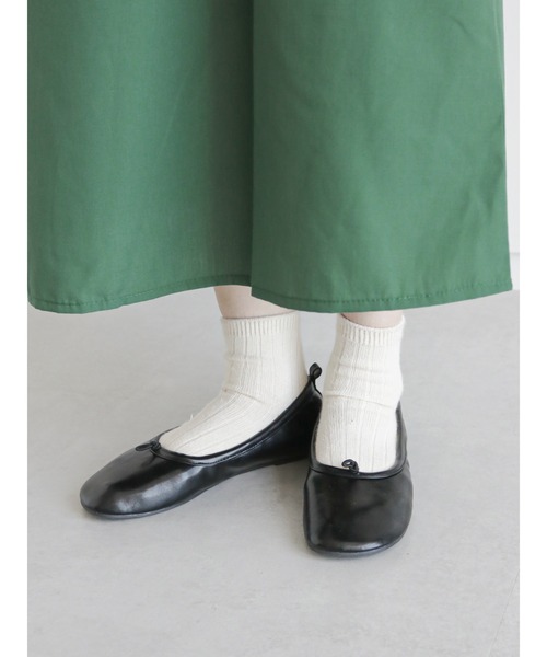 ehka sopo（エヘカソポ）の「オブリークバレエシューズ（バレエシューズ・レディース・ブラック/ベージュ/オフホワイト・MEDIUM/LARGE）」の3枚目の写真