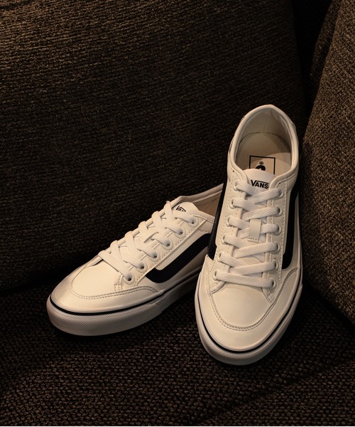 VANS(バンズ)の「VANS ヴァンズ STANCE スタンス V362CF PU WHITE/NAVY(スニーカー・メンズ・ホワイト・10h/6h/4/8/5/9/4h/8h/12/7h/11/7/5h/9h/10/6/11h)」の3枚目の写真