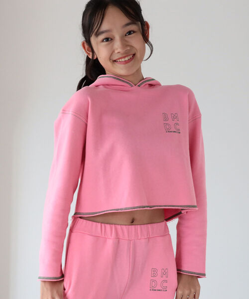 B:MING by BEAMS(ビーミングバイビームス)の「B:MING by BEAMS / カットオフ フーディー(130~160cm)(パーカー・キッズ・ホワイト/ピンク・130/140/150/160)」の6枚目の写真
