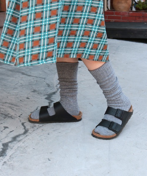 TAWARA（タワラ）の「メリノウール　ルーズソックス（ソックス/靴下・レディース・マスタード/ピンク/ブラック/杢グレー/レッド/グリーン/ターコイズブルー/オレンジ/ネイビー・S/M）」の3枚目の写真