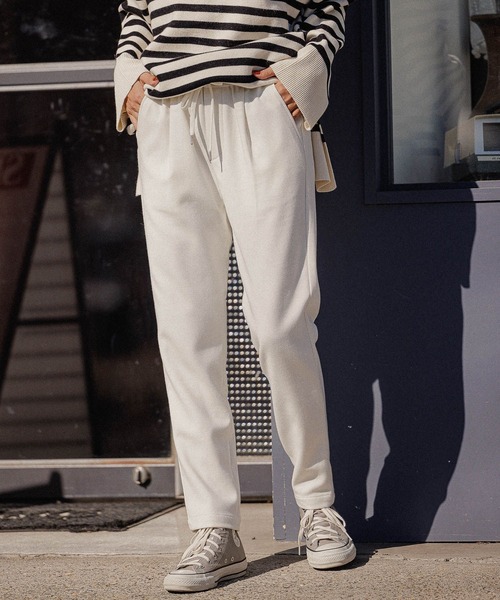 BAYFLOW（ベイフロー）の「裏起毛テーパードパンツ（その他パンツ・レディース・ブラック/ベージュ/ホワイト/グリーン/ライトパープル・X-SMALL/SMALL/MEDIUM/LARGE）」の2枚目の写真