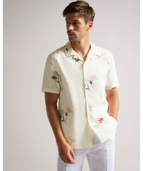 Ted Baker（テッドベーカー）の「NEELE 半袖 フラワープリント シャツ 