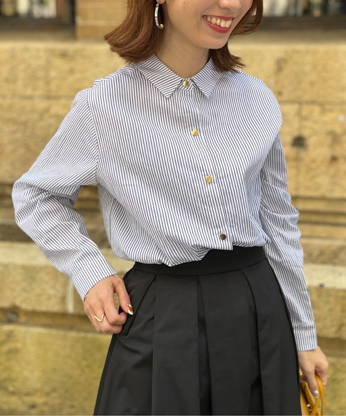 Chez toi（シェトワ）の「ゴールドボタン裾ラウンドシャツ（シャツ/ブラウス・レディース・チャコールグレー/ブラック/オフホワイト・FREE）」の4枚目の写真