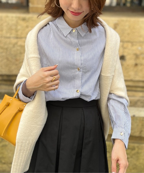 Chez toi（シェトワ）の「ゴールドボタン裾ラウンドシャツ（シャツ/ブラウス・レディース・チャコールグレー/ブラック/オフホワイト・FREE）」の6枚目の写真