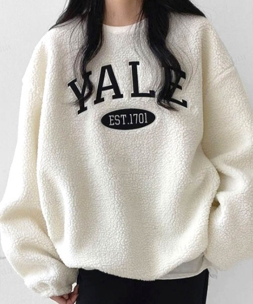 Dalfwin(ダールフィン)の「2022 AW 秋冬 韓国ファッション ボア スウェット レディース YALE刺繍ロゴボアスウェット フリーストップス(スウェット・レディース・ブラック/ホワイト/ネイビー・FREE)」の7枚目の写真