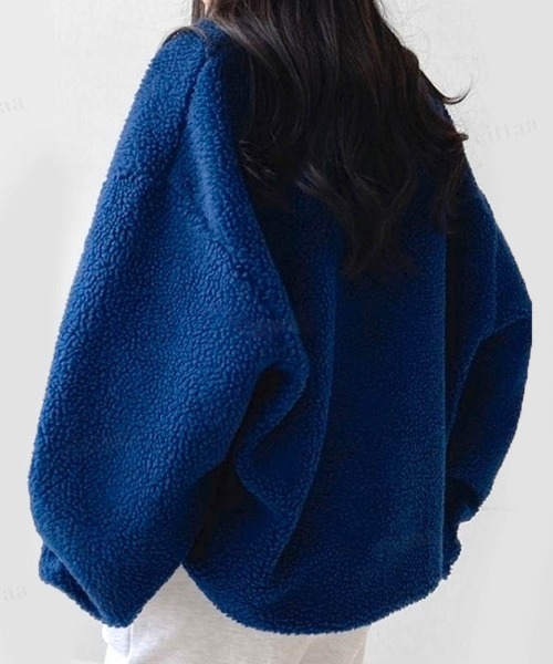 Dalfwin(ダールフィン)の「2022 AW 秋冬 韓国ファッション ボア スウェット レディース YALE刺繍ロゴボアスウェット フリーストップス(スウェット・レディース・ブラック/ホワイト/ネイビー・FREE)」の17枚目の写真