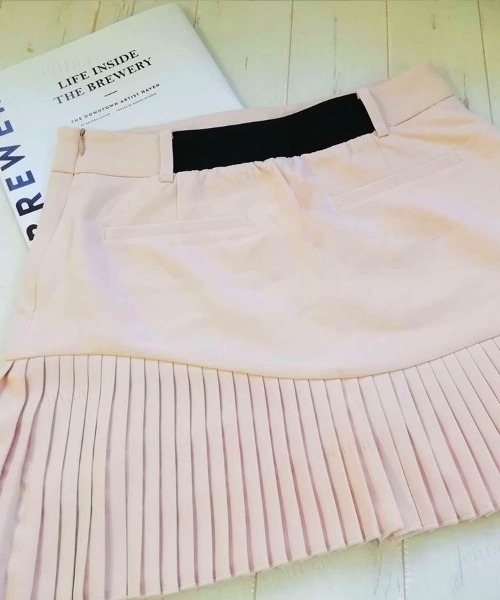 Dalfwin（ダールフィン）の「ゴルフウェア アシメトリープリーツ切り替えミニスカート インナーパンツ付（スカート・レディース・ホワイト/ピンク/ブラック・SMALL/MEDIUM）」の21枚目の写真