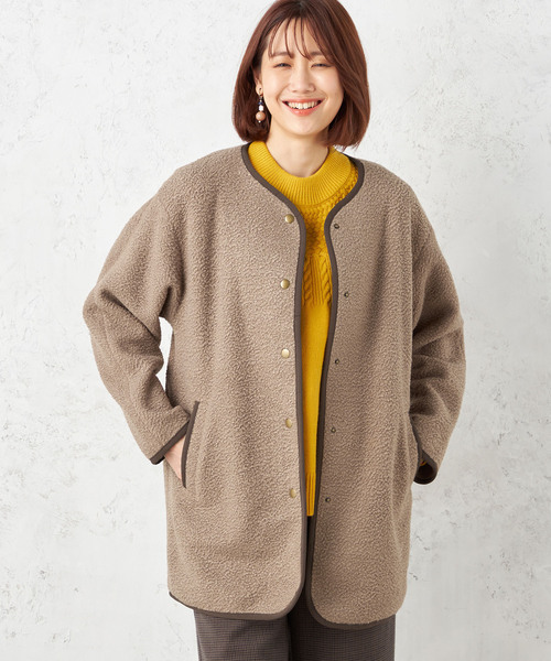 Petit Honfleur(プチオンフルール)の「ノーカラーボアコート(ムートンコート・レディース・アイボリー/モカ・L/M)」の19枚目の写真