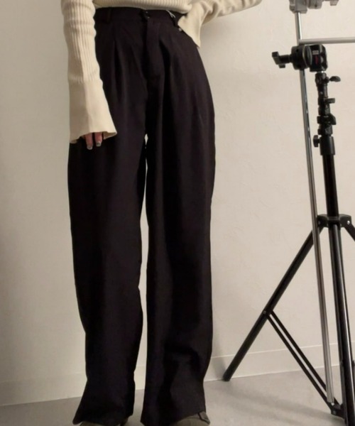 sakishimatokyo(サキシマトーキョー)の「セミワイドタックパンツ(スラックス・レディース・ベージュ/ブラック・M/S)」の11枚目の写真