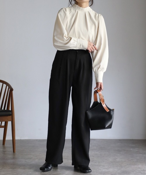 sakishimatokyo(サキシマトーキョー)の「セミワイドタックパンツ(スラックス・レディース・ベージュ/ブラック・M/S)」の20枚目の写真