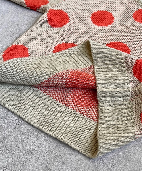 A BOND(アボンド)の「【おうちで洗えるニット】ドットセーター(kids/XS~LL)(ニット/セーター・キッズ・チャコール/レッド/グリーン・XS/S/M/L/LL)」の6枚目の写真