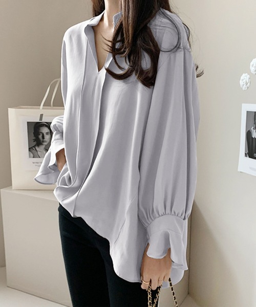Amulet（アミュレット）の「スリット入りVネックブラウス（シャツ/ブラウス・レディース・グレー/ホワイト・M/L/XL）」の7枚目の写真