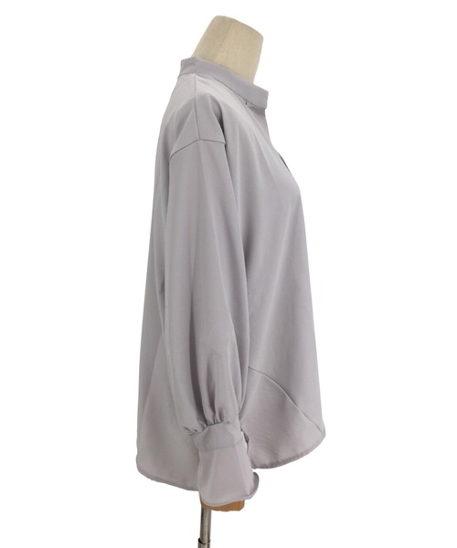 Amulet（アミュレット）の「スリット入りVネックブラウス（シャツ/ブラウス・レディース・グレー/ホワイト・M/L/XL）」の12枚目の写真