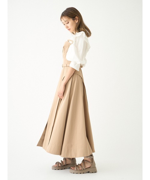 フリルブラウス