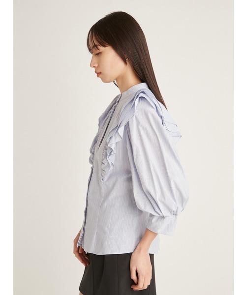 フリルブラウス