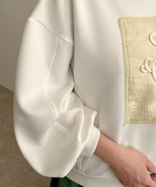 LHELBIE(レルビエ)の「フラワーコード刺繍プルオーバー(Tシャツ/カットソー・レディース・グリーン/ブラック/オフホワイト・M)」の15枚目の写真