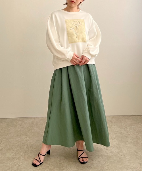 LHELBIE(レルビエ)の「フラワーコード刺繍プルオーバー(Tシャツ/カットソー・レディース・グリーン/ブラック/オフホワイト・M)」の4枚目の写真