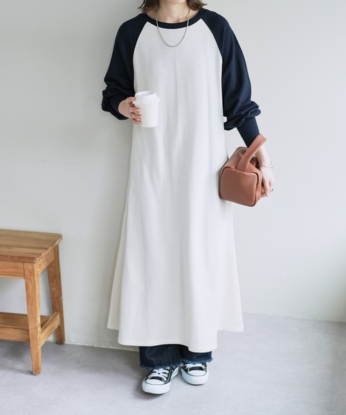 DISCOAT（ディスコート）の「【WEB限定】ポイント刺繍ラグランワンピース（ワンピース・レディース・ホワイト/ブラック/アイボリー/グレイッシュベージュ・MEDIUM）」の5枚目の写真