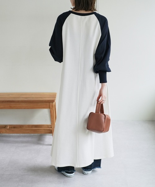 DISCOAT（ディスコート）の「【WEB限定】ポイント刺繍ラグランワンピース（ワンピース・レディース・ホワイト/ブラック/アイボリー/グレイッシュベージュ・MEDIUM）」の9枚目の写真