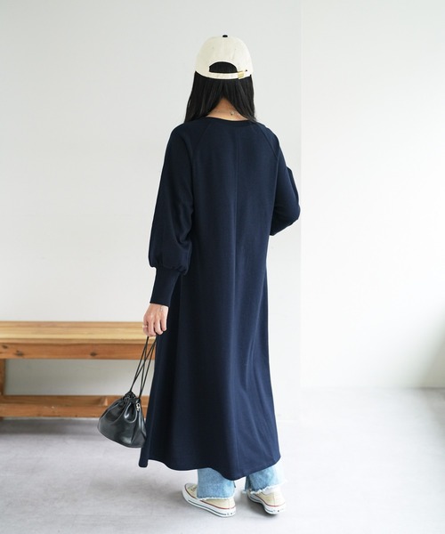 DISCOAT（ディスコート）の「【WEB限定】ポイント刺繍ラグランワンピース（ワンピース・レディース・ホワイト/ブラック/アイボリー/グレイッシュベージュ・MEDIUM）」の19枚目の写真